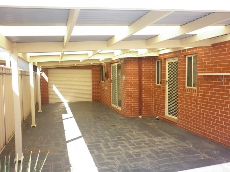 Unit 1/2 Piper Street, Yarrawonga VIC 3730