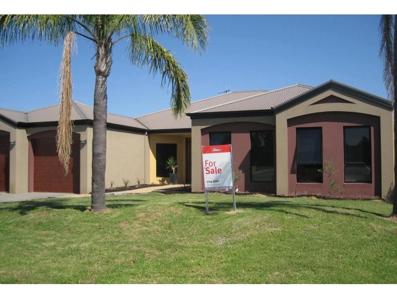 13 Steneker Crescent, Yarrawonga VIC 3730