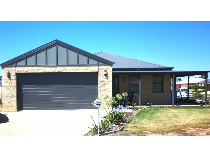 18 Wonga Place, Yarrawonga VIC 3730