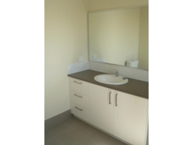 Unit 2/31 Lakeview Circuit, Yarrawonga VIC 3730