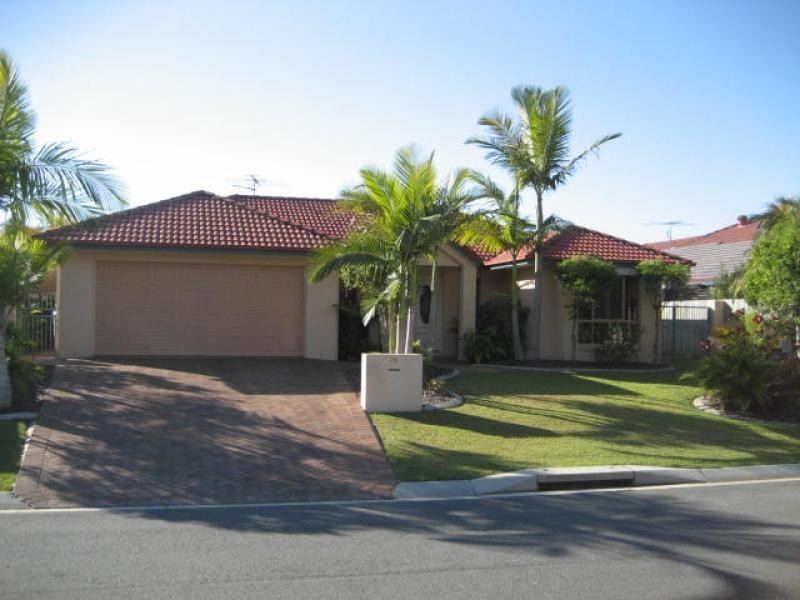 25 GRADOREAN ST, Pelican Waters QLD 4551