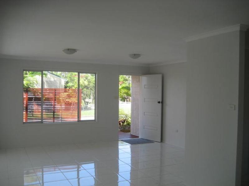 17 Lyon Street, Dicky Beach QLD 4551