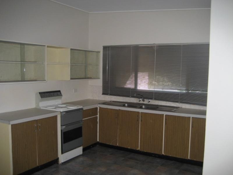 2 Beausang Street, Caloundra QLD 4551