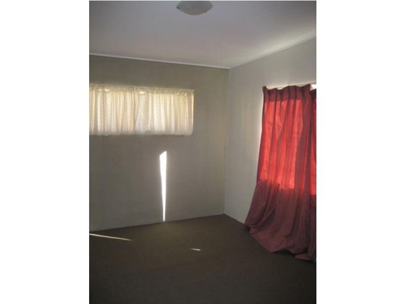 2 Beausang Street, Caloundra QLD 4551