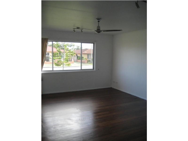 3 Lawson St, Golden Beach QLD 4551