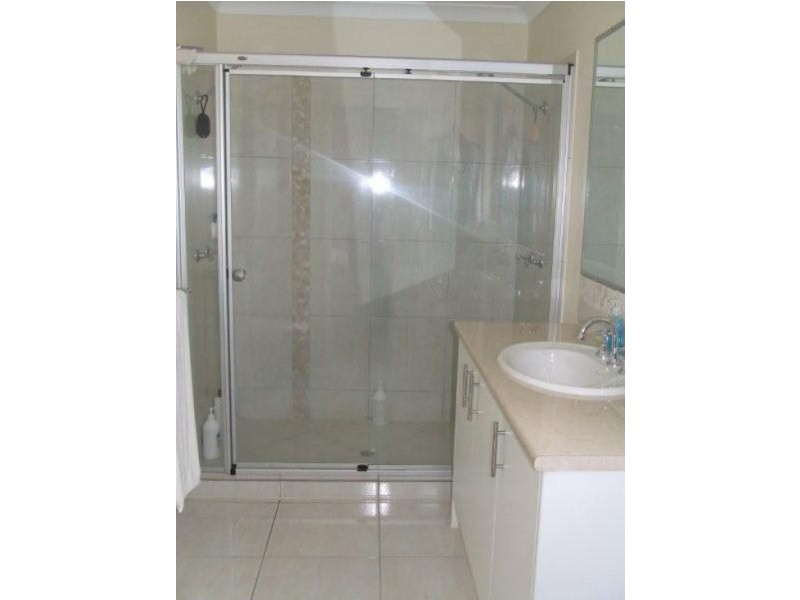 1 Treetops Crt, Mooloolah Valley QLD 4553