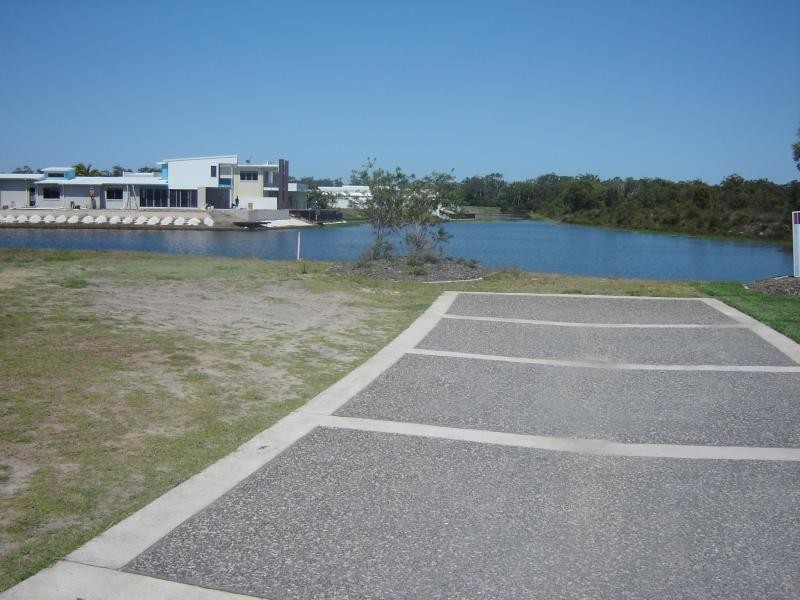 18 BALLINGER PLACE, Pelican Waters QLD 4551