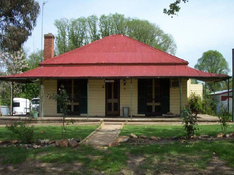 62 SELWYN STREET, Adelong NSW 2729