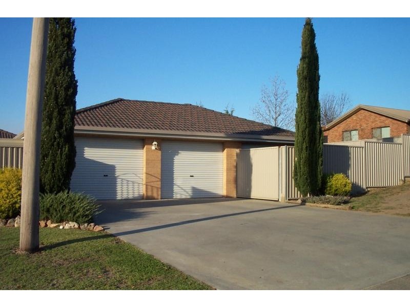 102 Broughton Street, Tumut NSW 2720