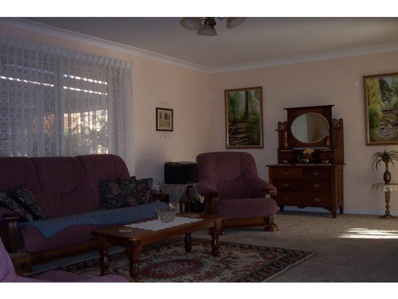 102 Broughton Street, Tumut NSW 2720