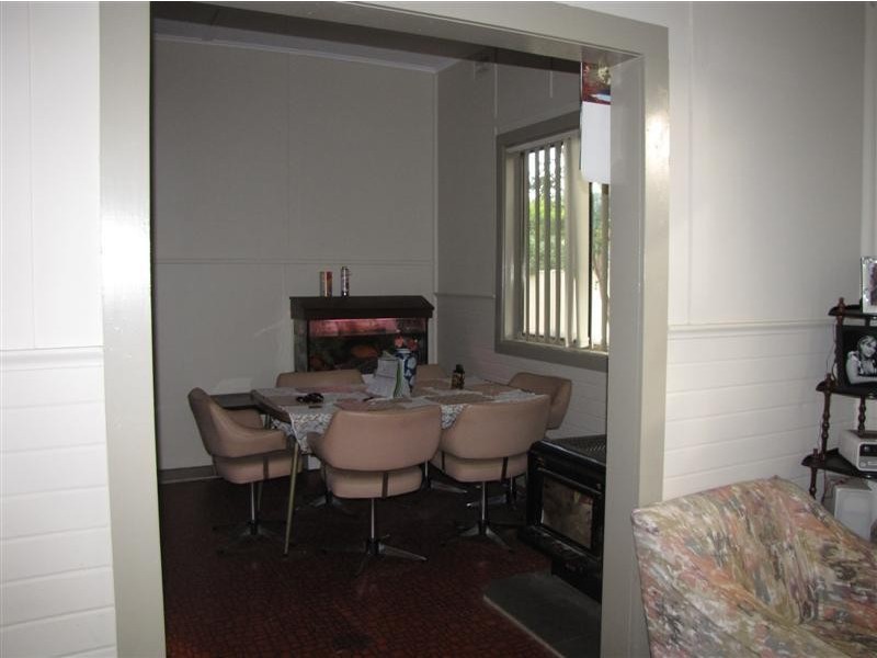 24 Sydney Street, Tumut NSW 2720