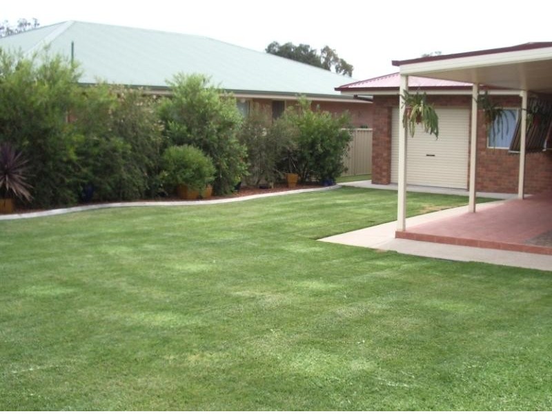 16 Mountford Street, Tumut NSW 2720