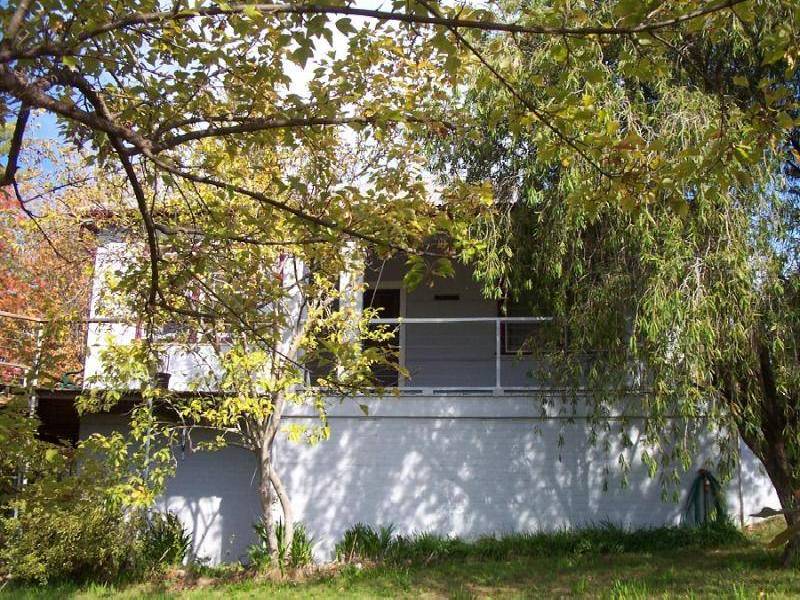 107 LAMBIE STREET, Tumut NSW 2720