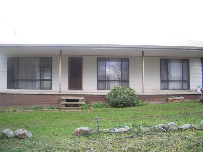 239 GOOBARAGANDRA ROAD, Tumut NSW 2720