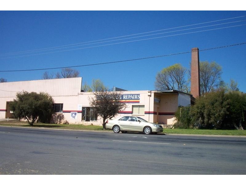 54 Adelong Road, Tumut NSW 2720