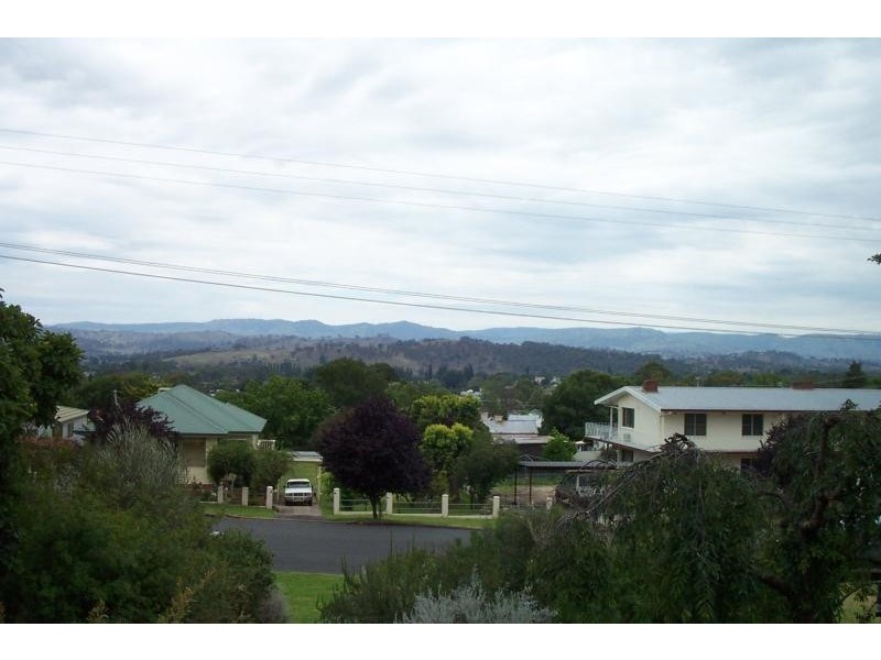 47 Lambie Street, Tumut NSW 2720
