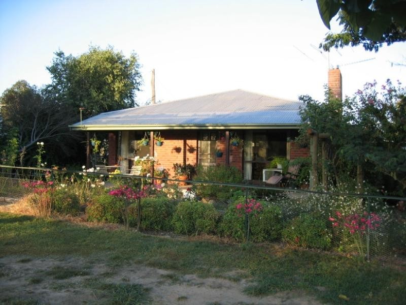 40 SPRING CREEK ROAD40 SPRING CREEK ROAD, Adelong NSW 2729