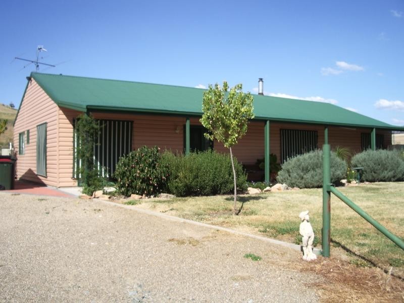7 Ryans Road, Adelong NSW 2729