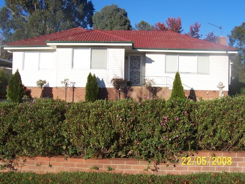 67 Lynch Street, Adelong NSW 2729
