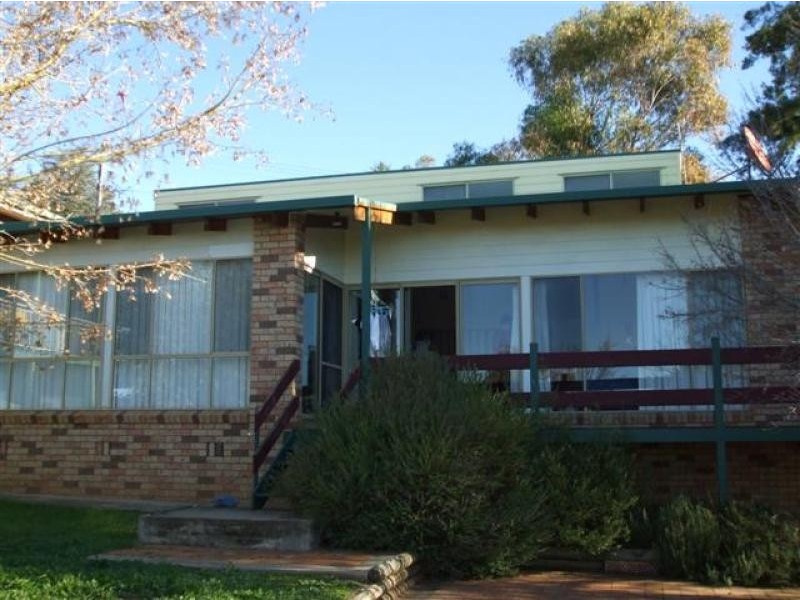 128 Dalhunty Street, Tumut NSW 2720
