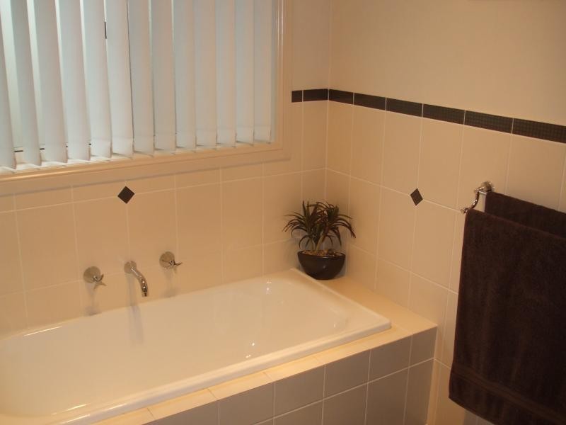 85 Sydney Street, Tumut NSW 2720