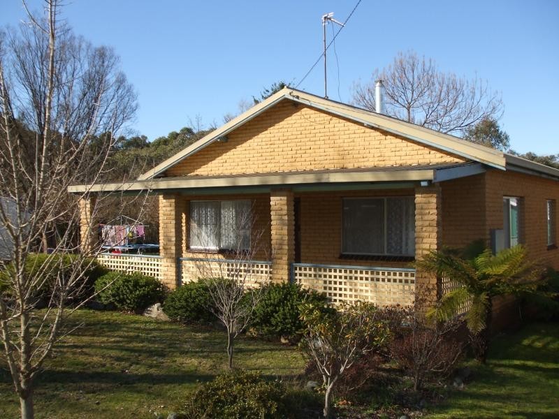 99 FOREST ROAD, Batlow NSW 2730