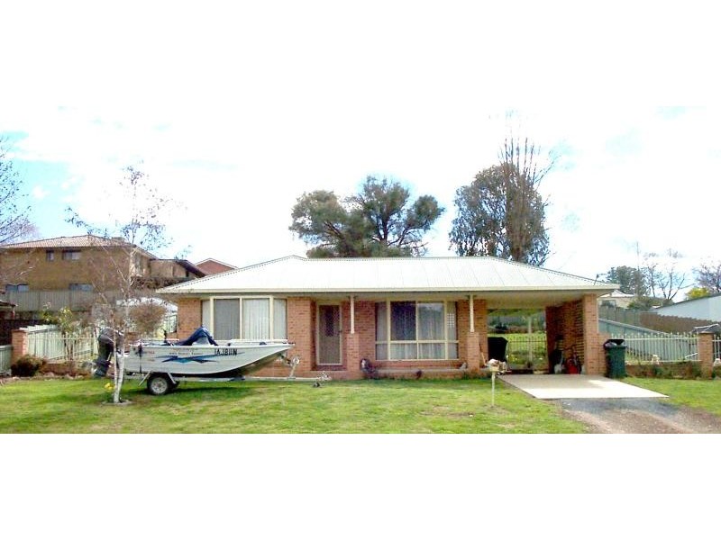 119 WYNDHAM STREET, Adelong NSW 2729