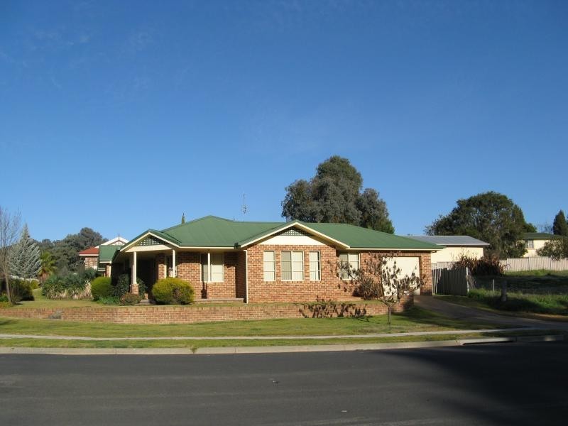 1 Martin Place, Tumut NSW 2720