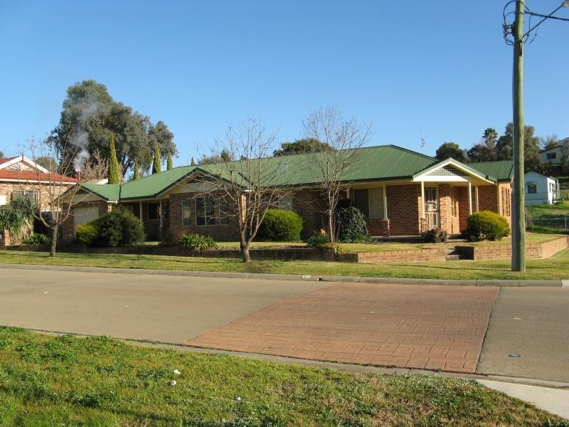 1 Martin Place, Tumut NSW 2720