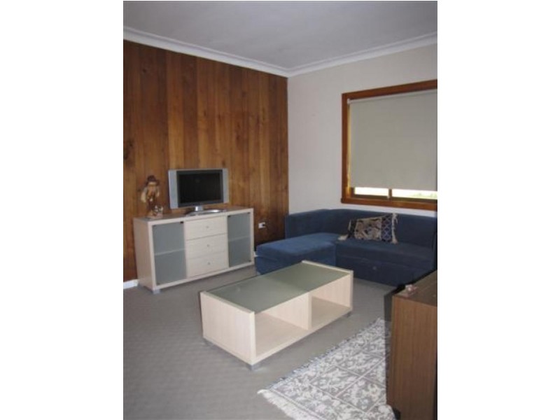 8 Pioneer Street, Batlow NSW 2730