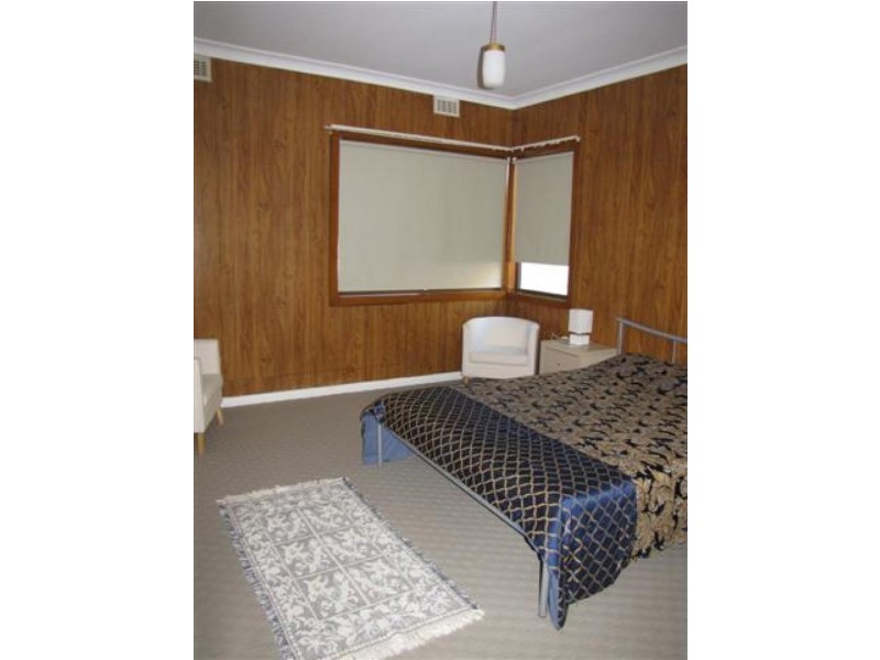 8 Pioneer Street, Batlow NSW 2730