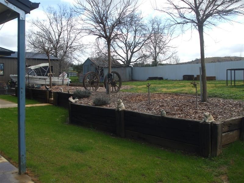 6-8 Gilmore Street, Adelong NSW 2729