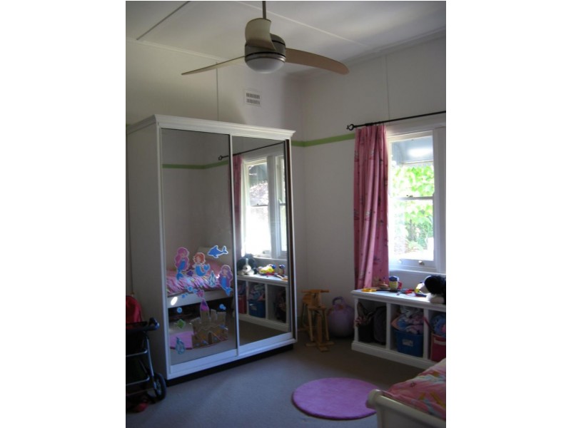 48 Carey Street, Tumut NSW 2720