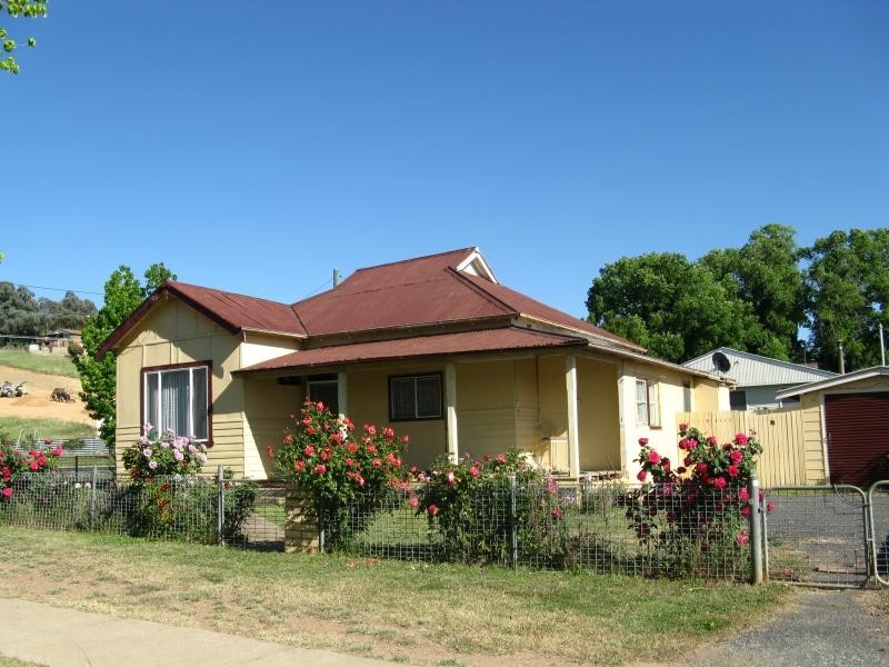 59 Herbert Street, Tumut NSW 2720