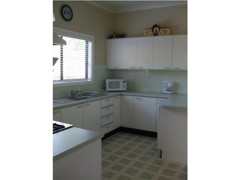 2 Beale Street, Tumut NSW 2720