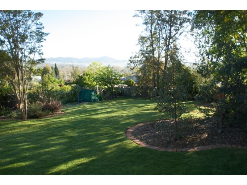 6 Highland Avenue, Tumut NSW 2720