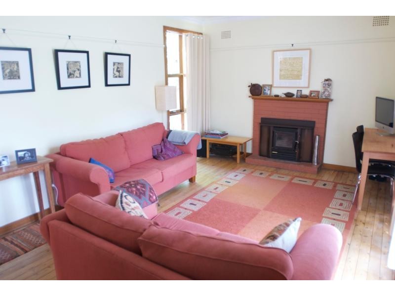 6 Highland Avenue, Tumut NSW 2720