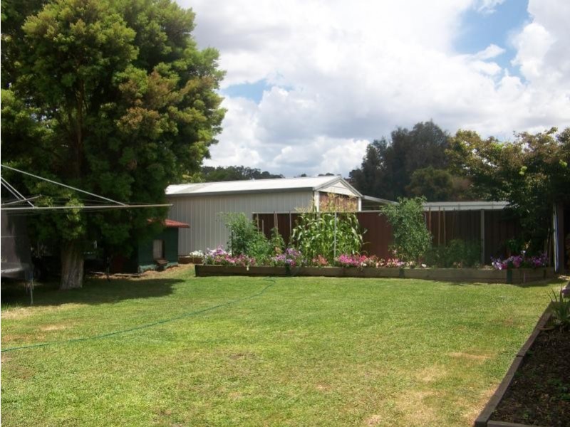 43 Capper Street, Tumut NSW 2720