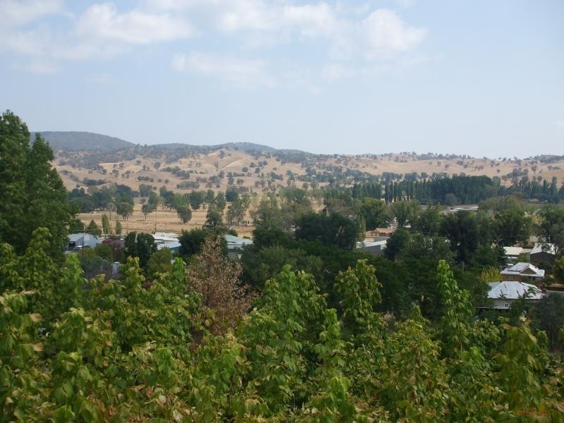 39 Clarke Street, Tumut NSW 2720