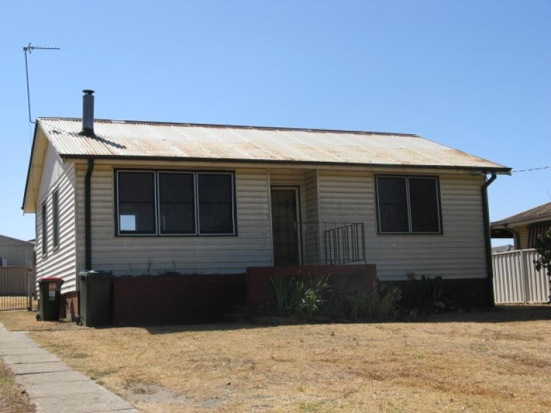 39 Sydney Street, Tumut NSW 2720