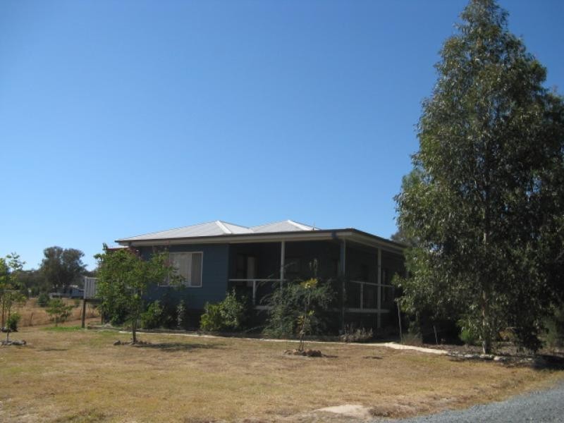 16 Bundarra Crescent, Tumut NSW 2720