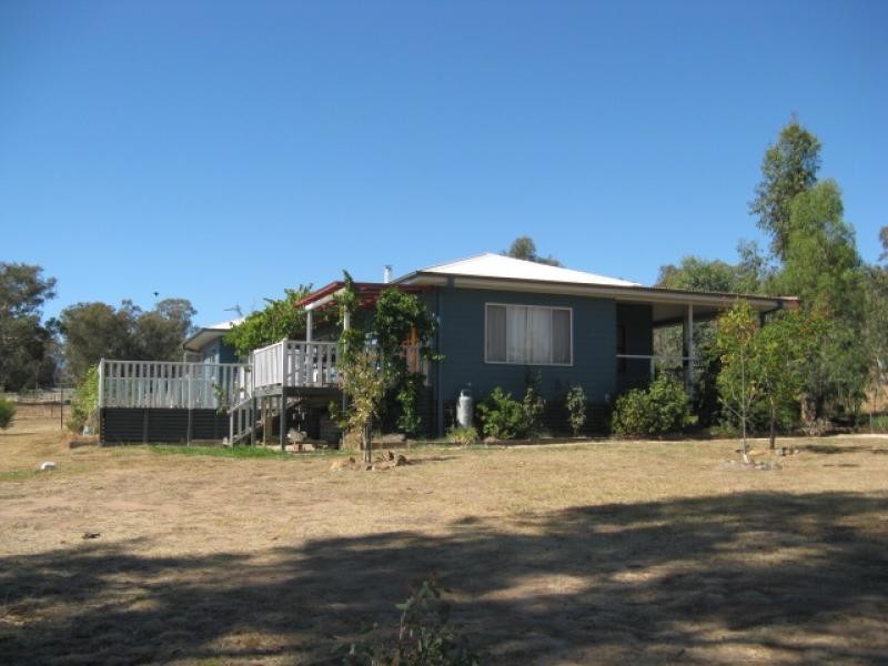 16 Bundarra Crescent, Tumut NSW 2720