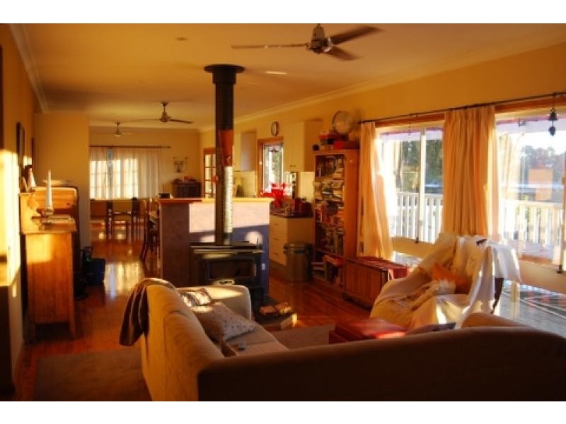16 Bundarra Crescent, Tumut NSW 2720