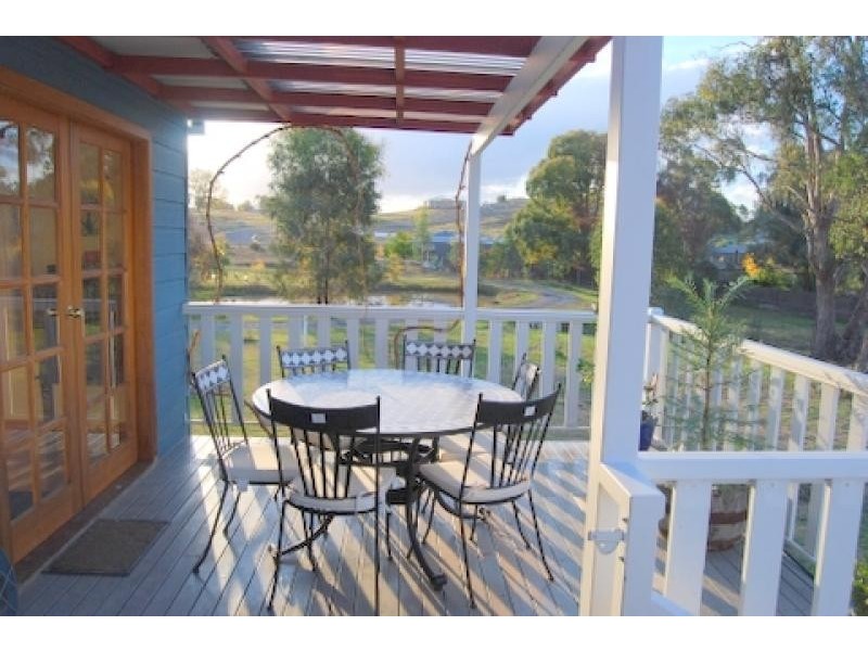 16 Bundarra Crescent, Tumut NSW 2720