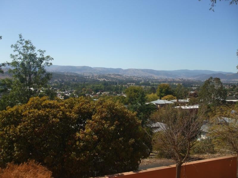 67 Dalhunty Street, Tumut NSW 2720