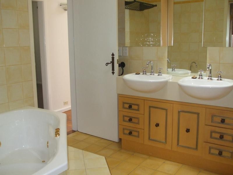 67 Dalhunty Street, Tumut NSW 2720