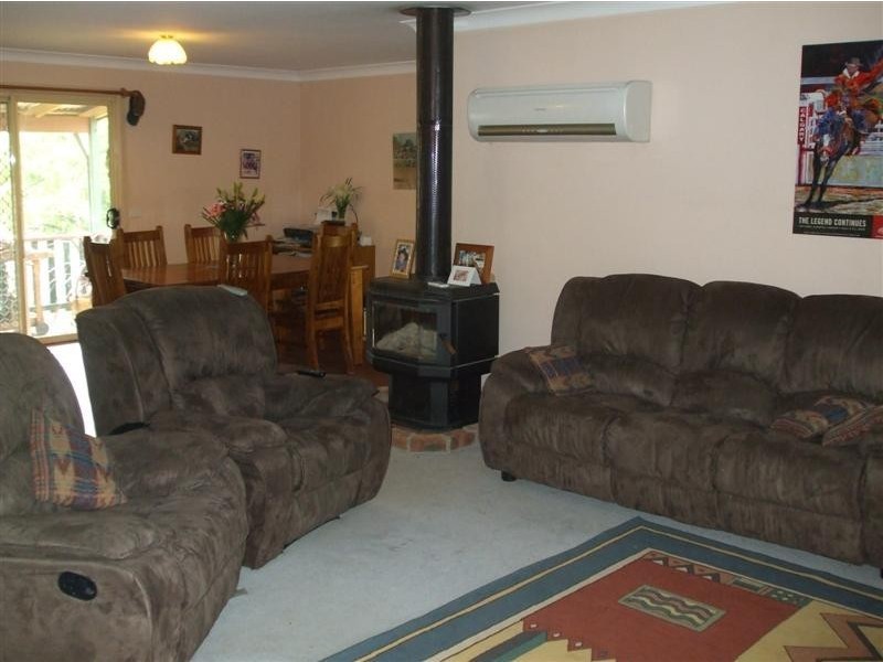 32 Quartz Street, Adelong NSW 2729