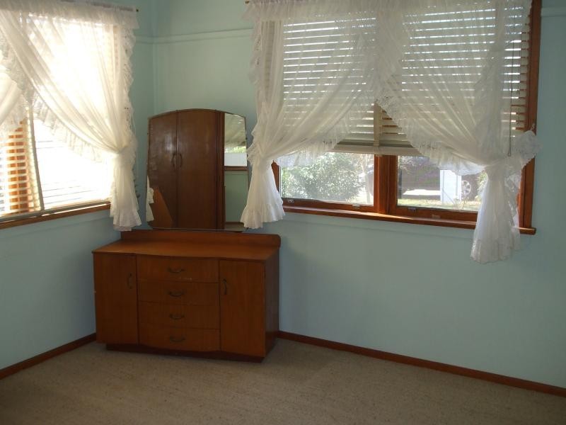 5 Charles Street, Tumut NSW 2720