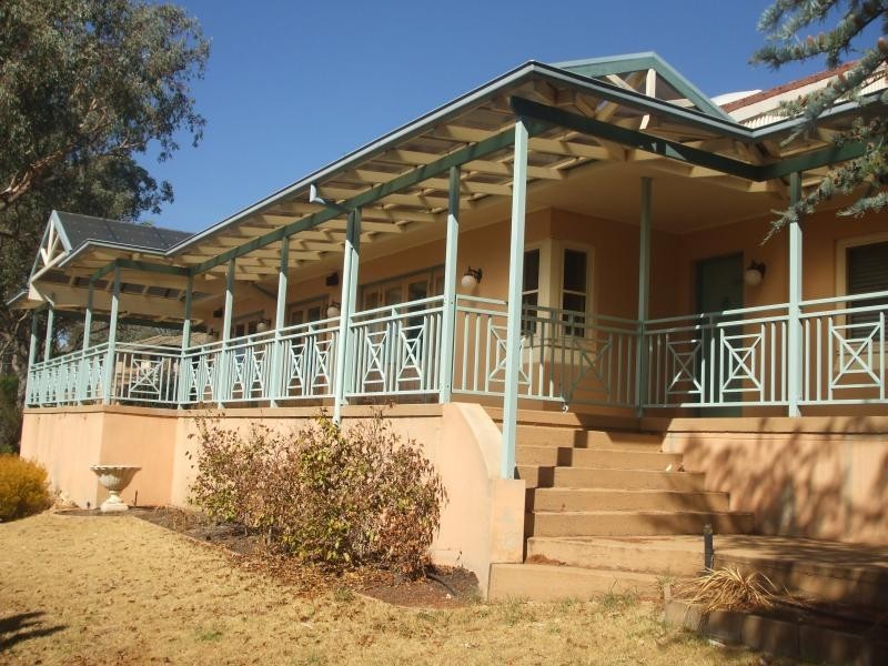 67 Dalhunty Street, Tumut NSW 2720