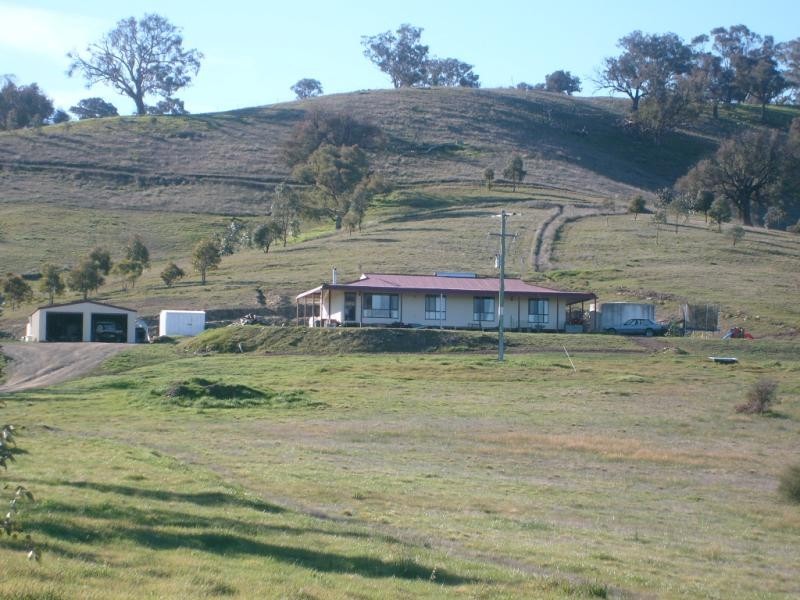 104 Cockatoo Road, Tumut NSW 2720